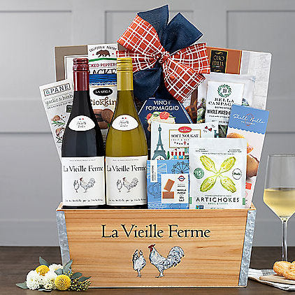 La Vieille Ferme French Duet: Wine Gift Basket