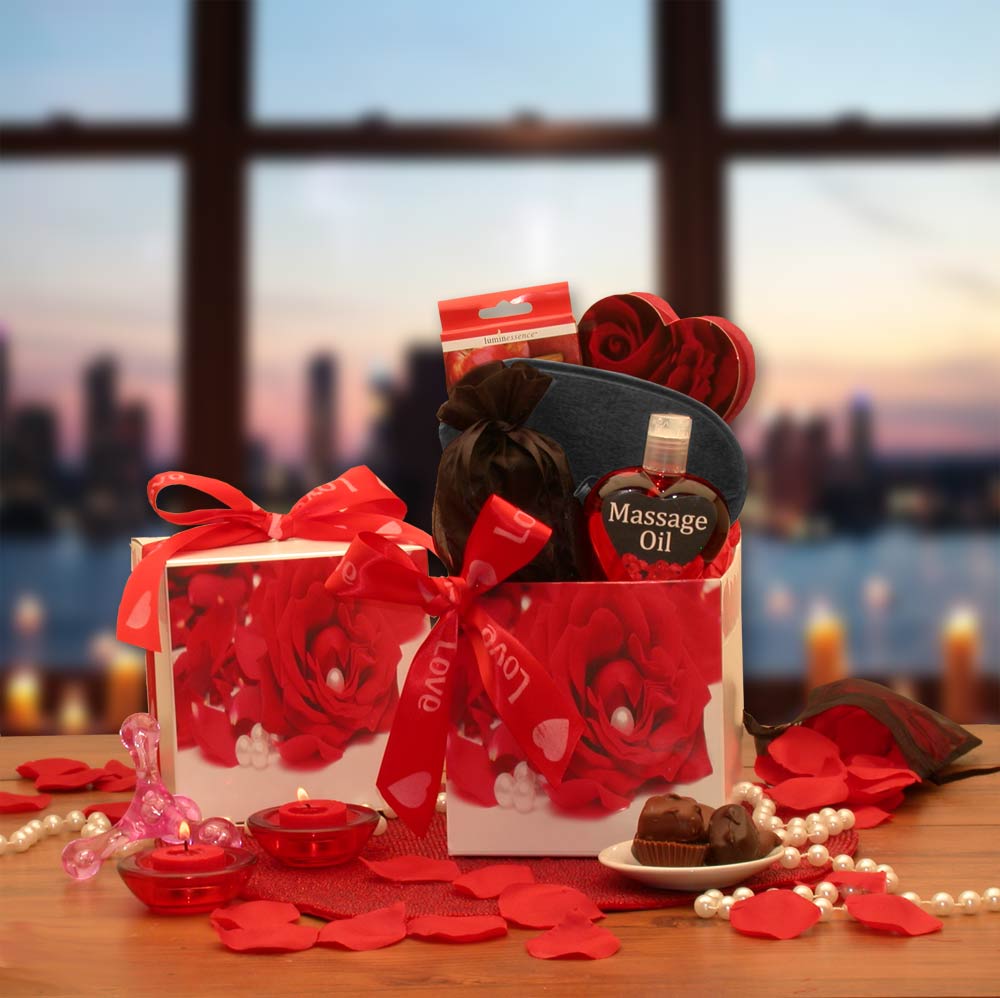 Bed of Roses Gift Set - Wedding Gift Basket - honeymoon gift set
